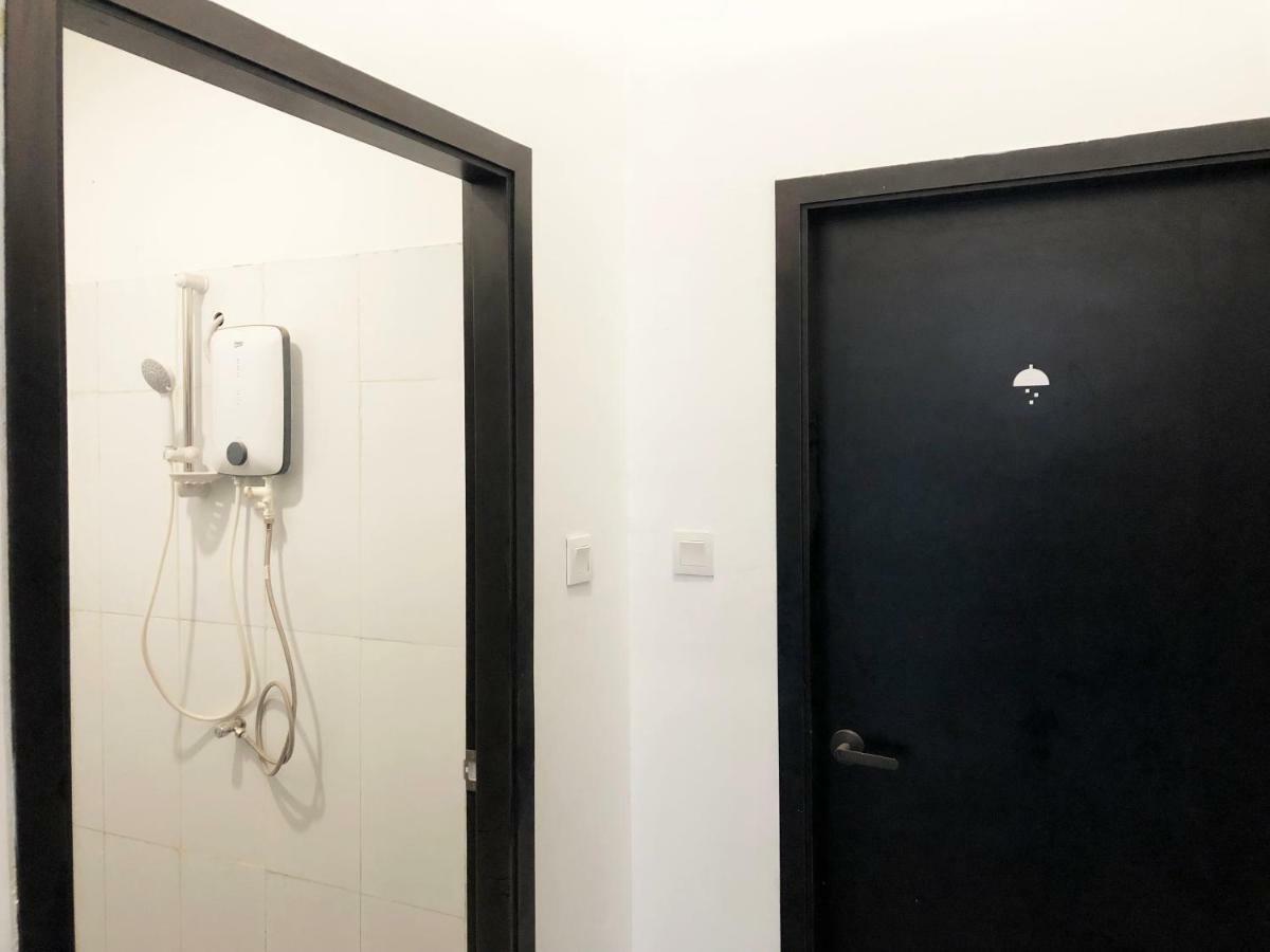 Hood Hostel Yangon Exterior photo