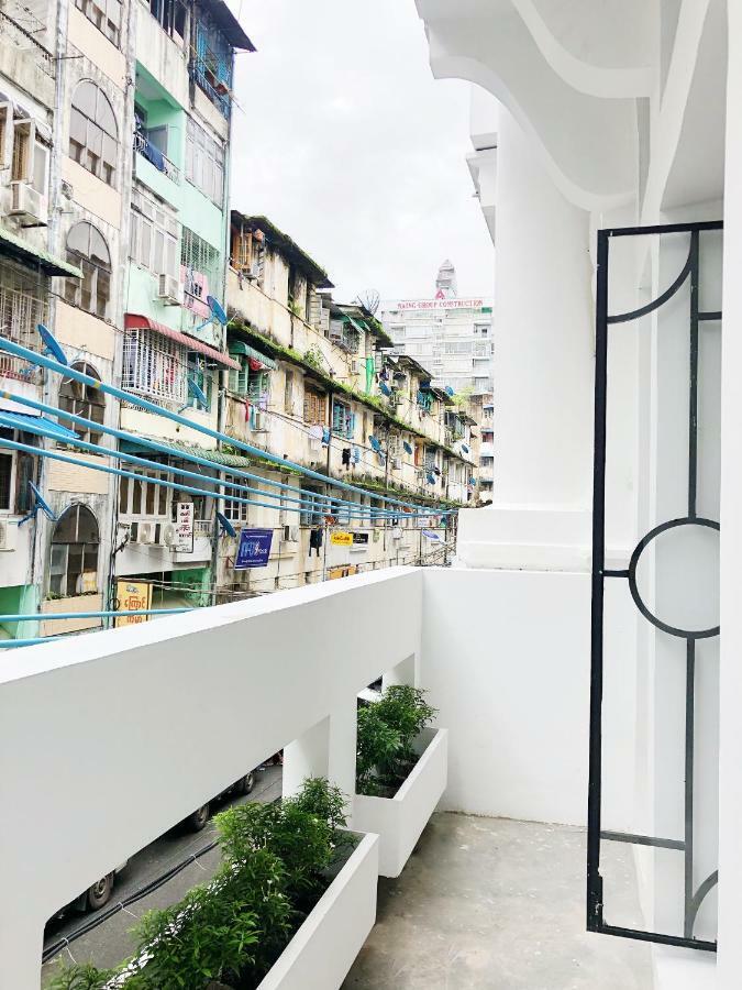 Hood Hostel Yangon Exterior photo